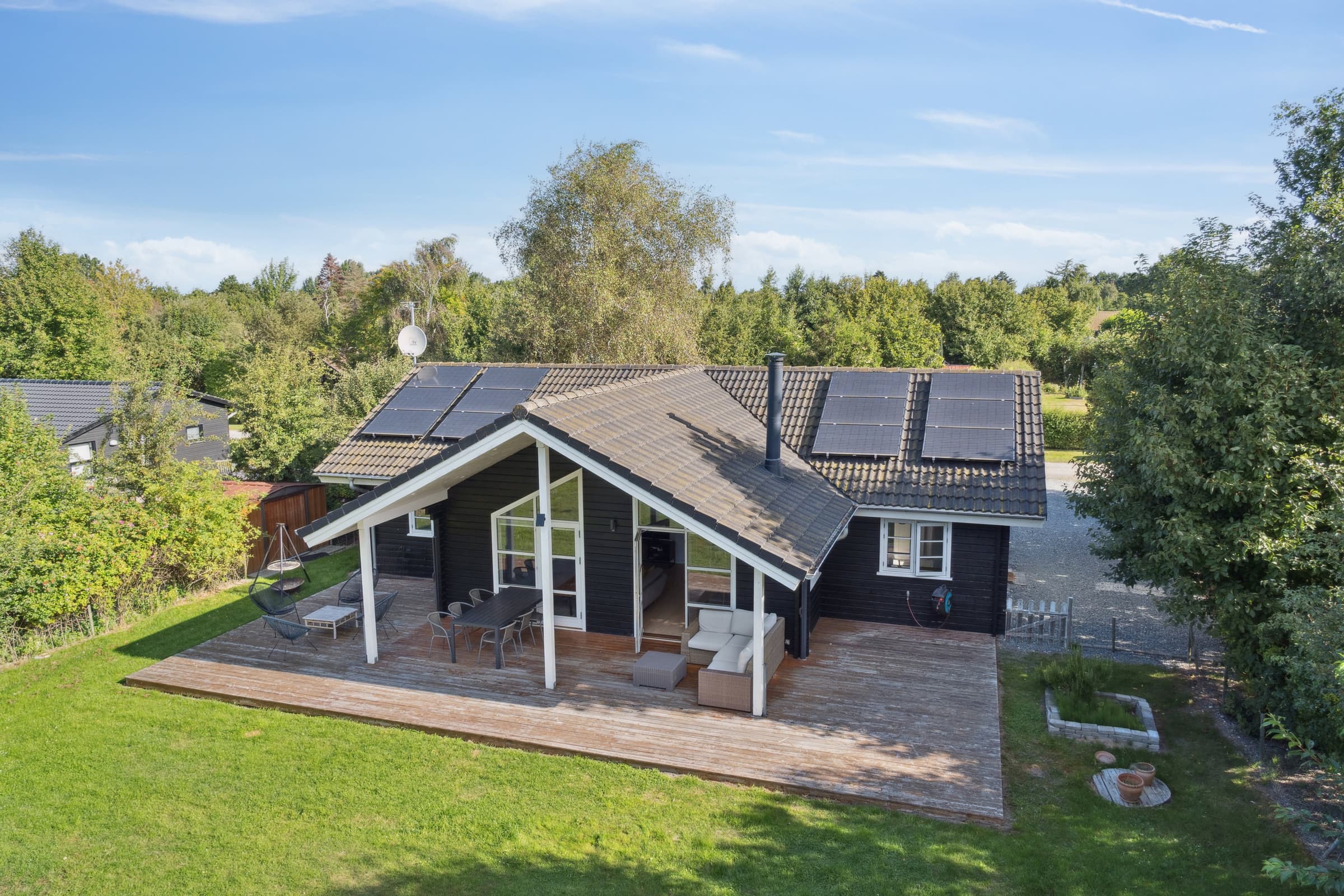 Feriehus med spa nær strand, skov og kultur hovedbillede