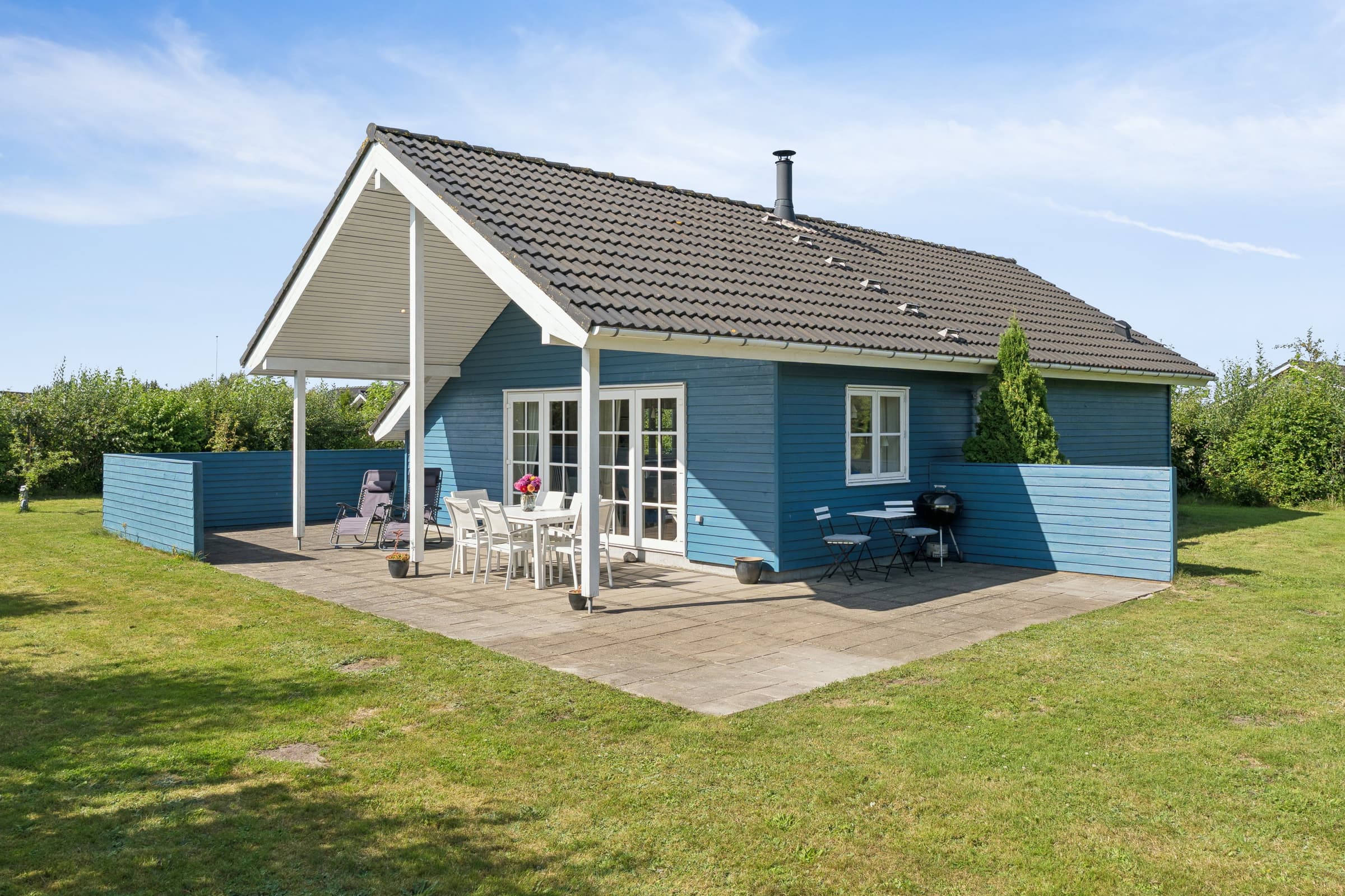Fredfyldt sommerhus i naturskønne omgivelser - billede 1