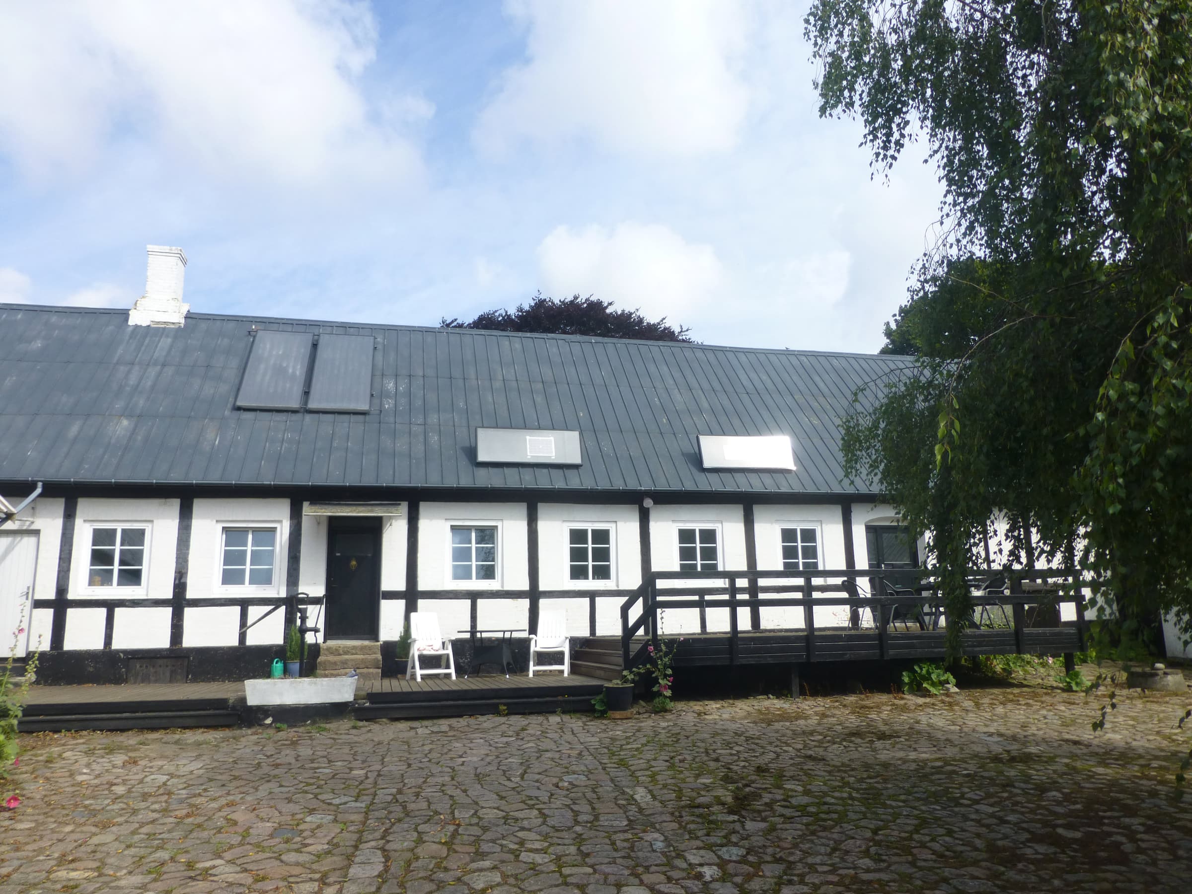 Stort sommerhus midt på Bornholm hovedbillede