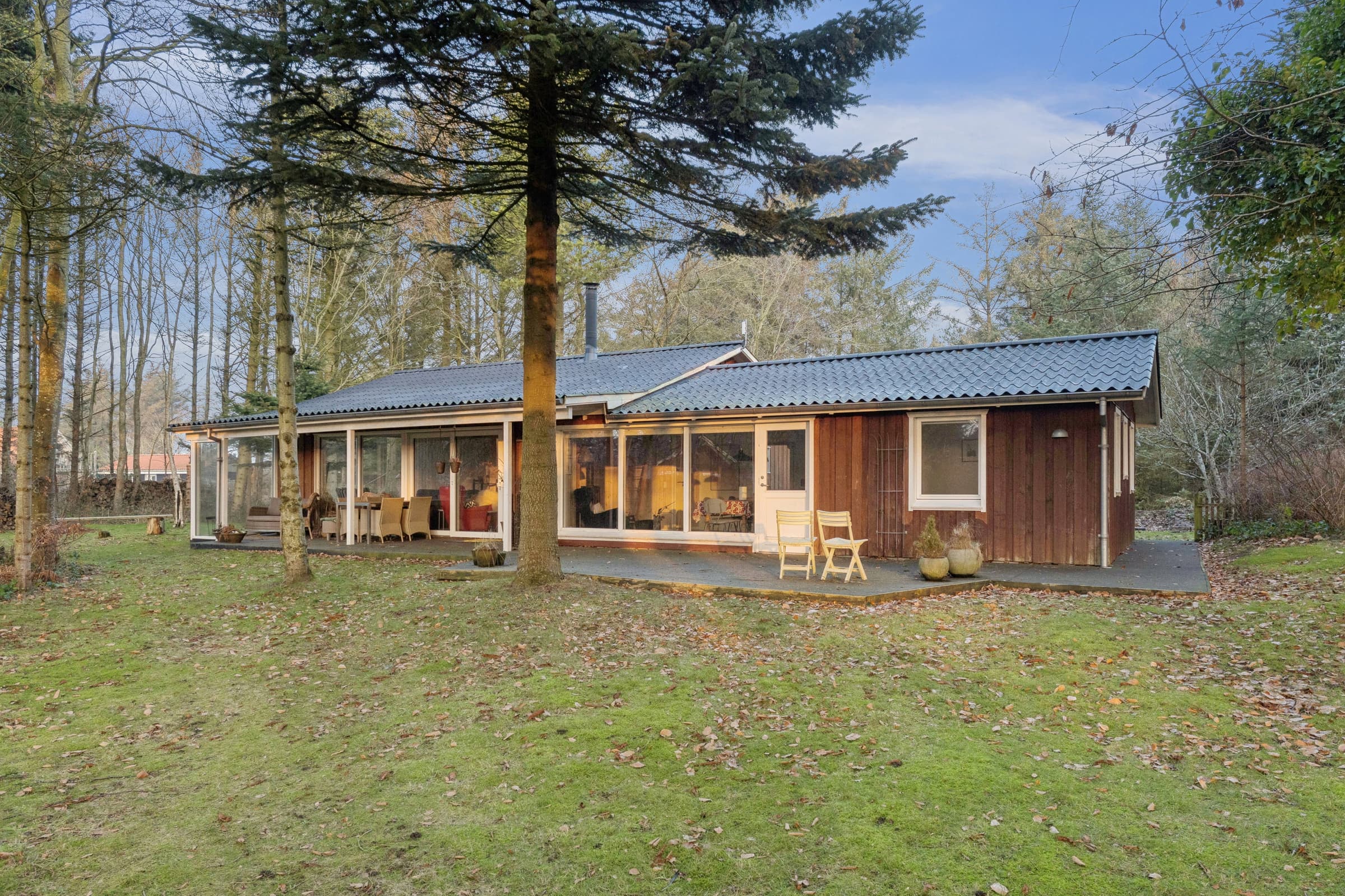 Hyggeligt ugenert sommerhus 800 m. fra  stranden hovedbillede