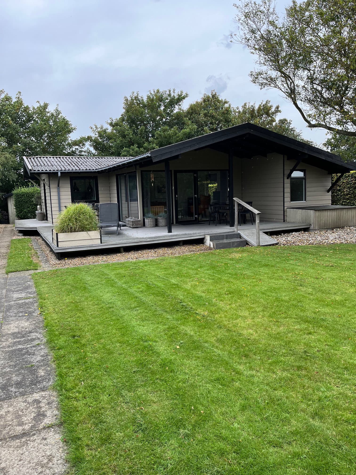 Hyggeligt, renoveret sommerhus. - billede 1