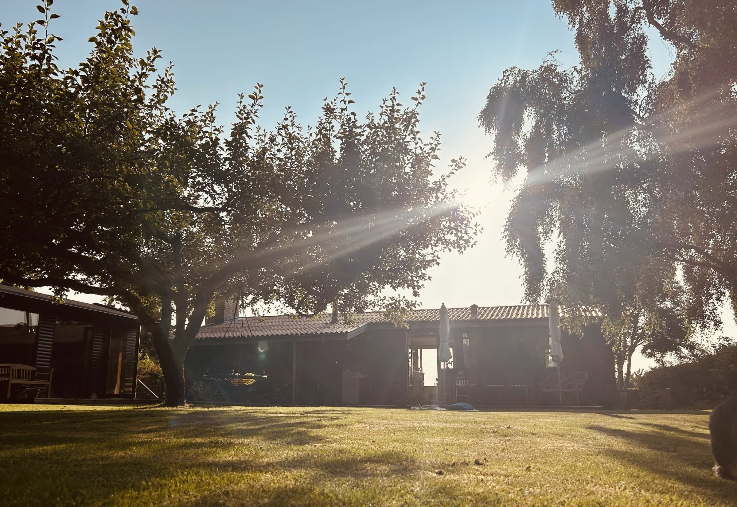 Charmerende og hyggeligt sommerhus hovedbillede