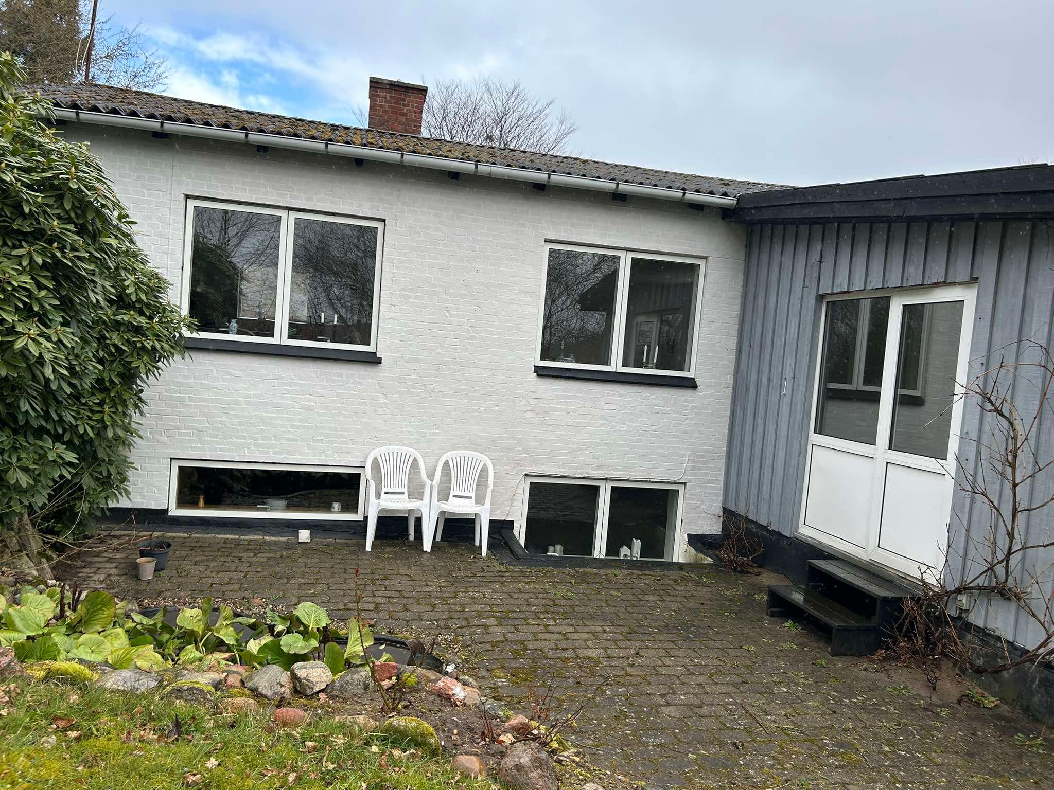 Sommerhus i rolige omgivelser nær naturen hovedbillede