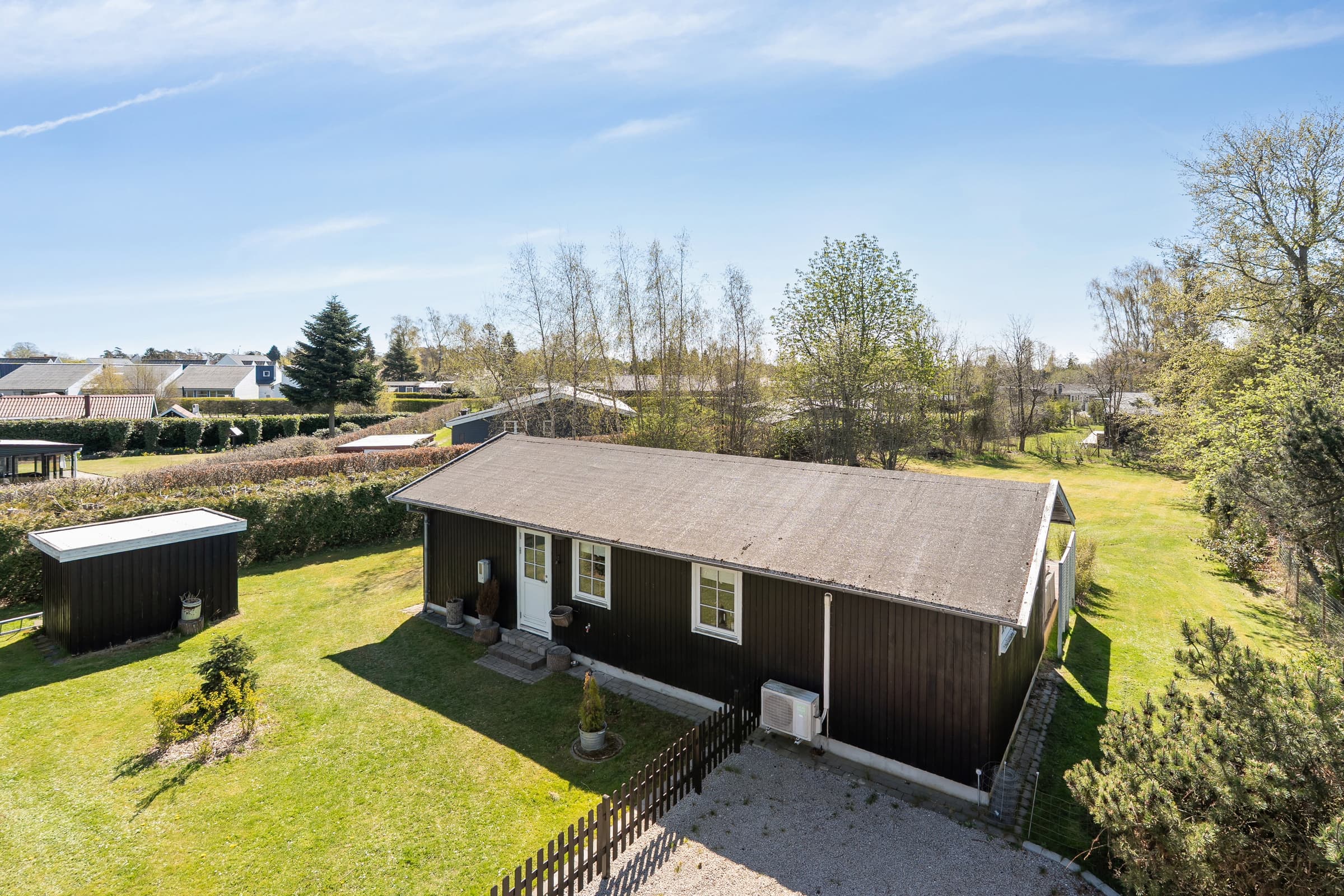 Charmerende nyrenoveret sommerhus i Marielyst - billede 1
