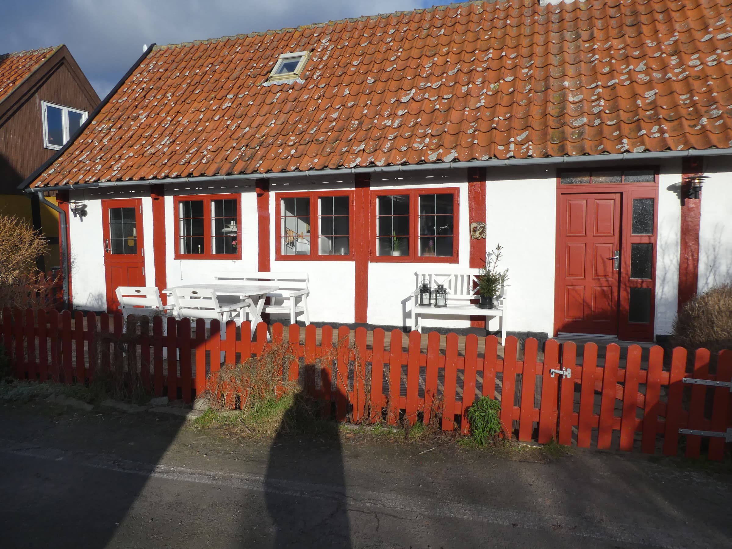 Sommerhus med havudsigt i hyggelige Årsdale hovedbillede