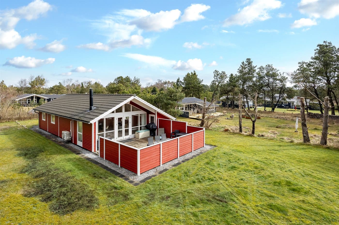 Hyggeligt sommerhus i Lyngså ved Sæby  hovedbillede