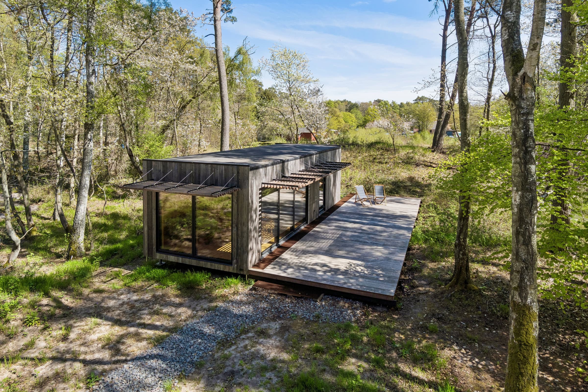 Charmerende tiny house i skov nær hav  ro og fred hovedbillede