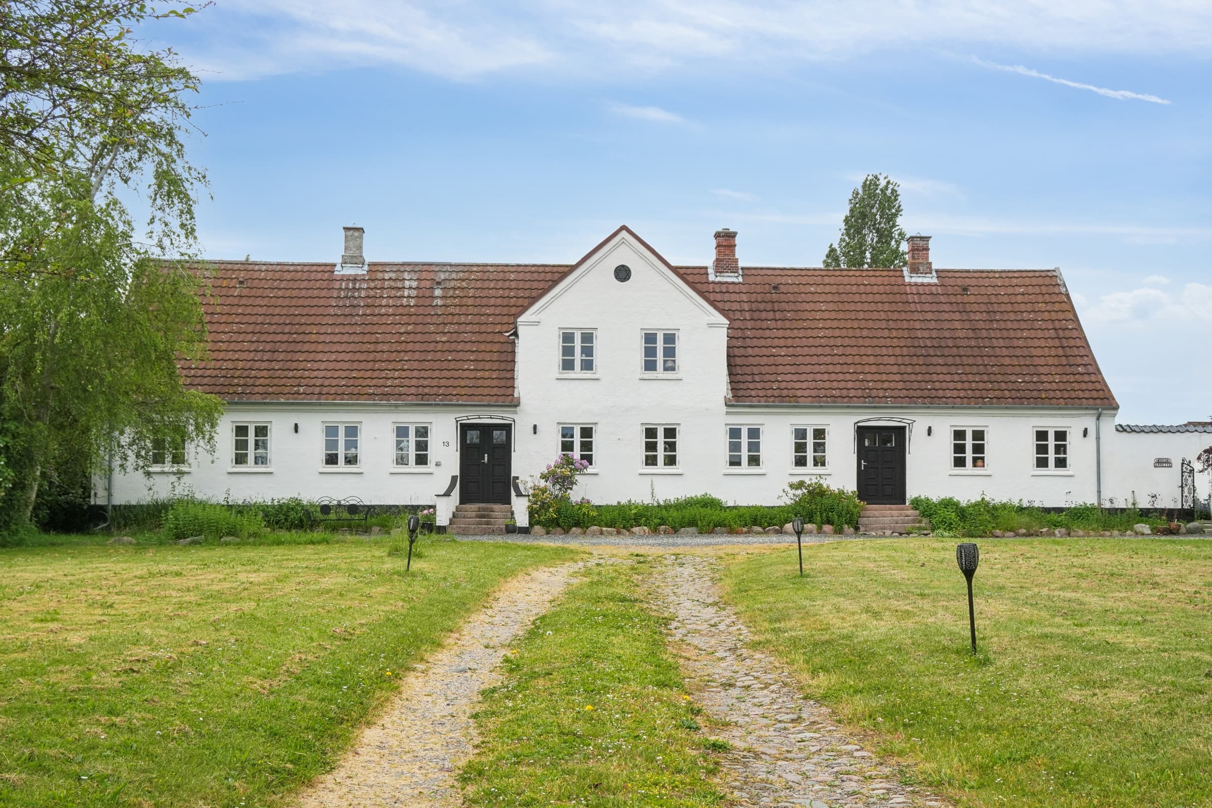 Stort charmerende hus med plads til 12 personer - billede 1