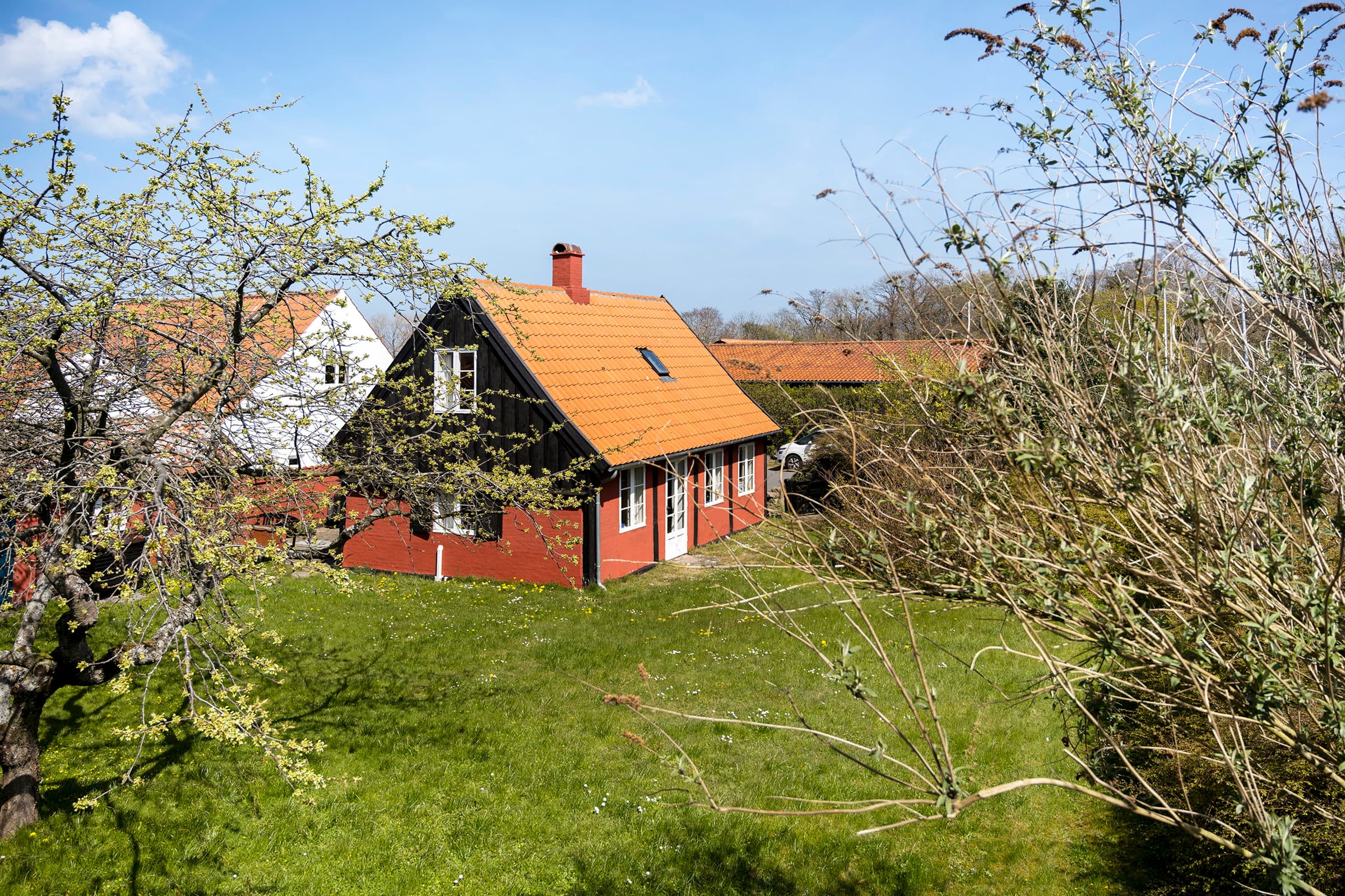 Charmerende byhus i hyggelige Svaneke - billede 1