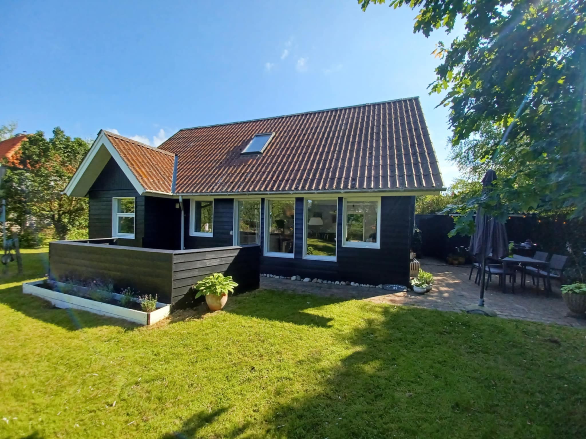 Charmerende sommerhus ved Vejlby Fed - billede 1