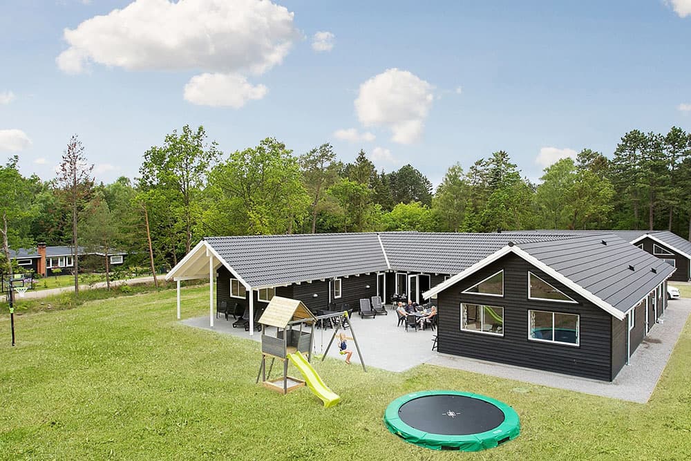 Stort sommerhus mellem Tisvildeleje og Liseleje. - billede 1