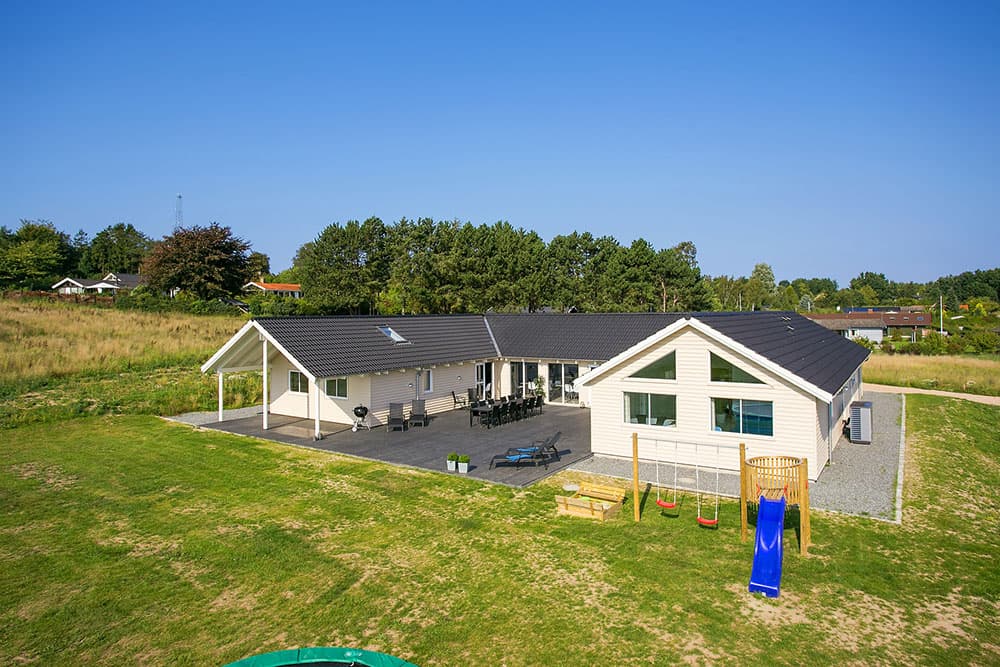Poolhus med plads til 24 personer ved Vejby Strand ved Rågeleje. - billede 1