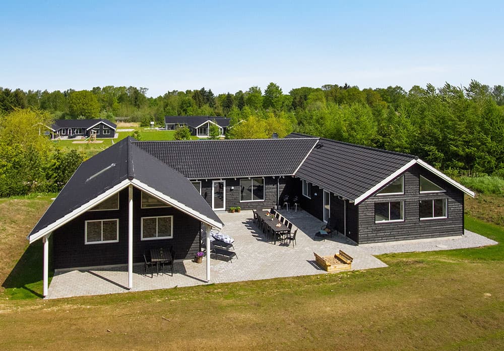 Stort poolhus med plads til 22 personer i Fjellerup, Djursland - billede 1