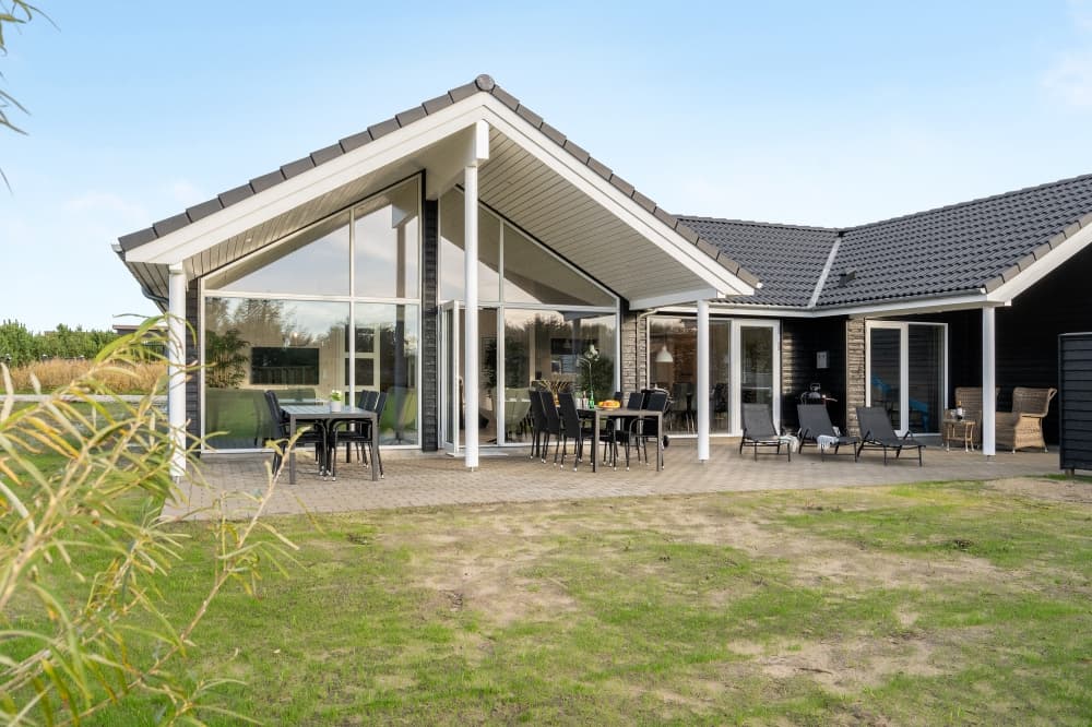 Skønt poolsommerhus med udespa og – sauna i Nr. Lyngby. - billede 1