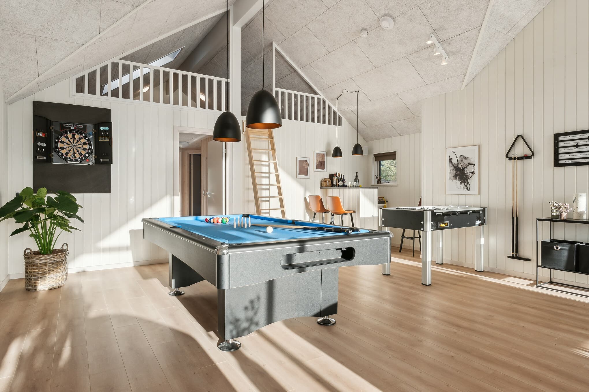 Stort poolsommerhus i Ivenack til 24 personer med wellness og aktiviteter - billede 1